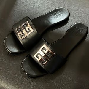 Givenchy 4G Flat Leather Sandals, Flats, Black, Size 36.5/6.5, EXCELLENT!